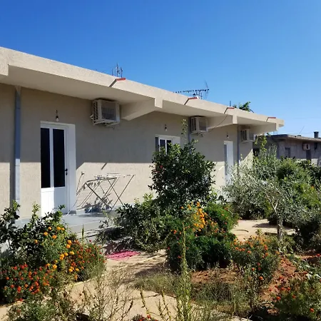 Rey Garden 2 Πανσιόν