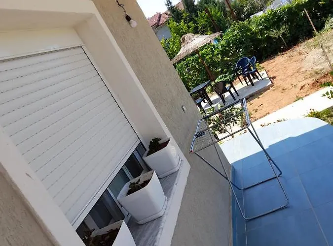 Rey Garden 2 게스트하우스 Vlorë