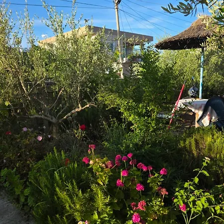 Rey Garden 2 3*